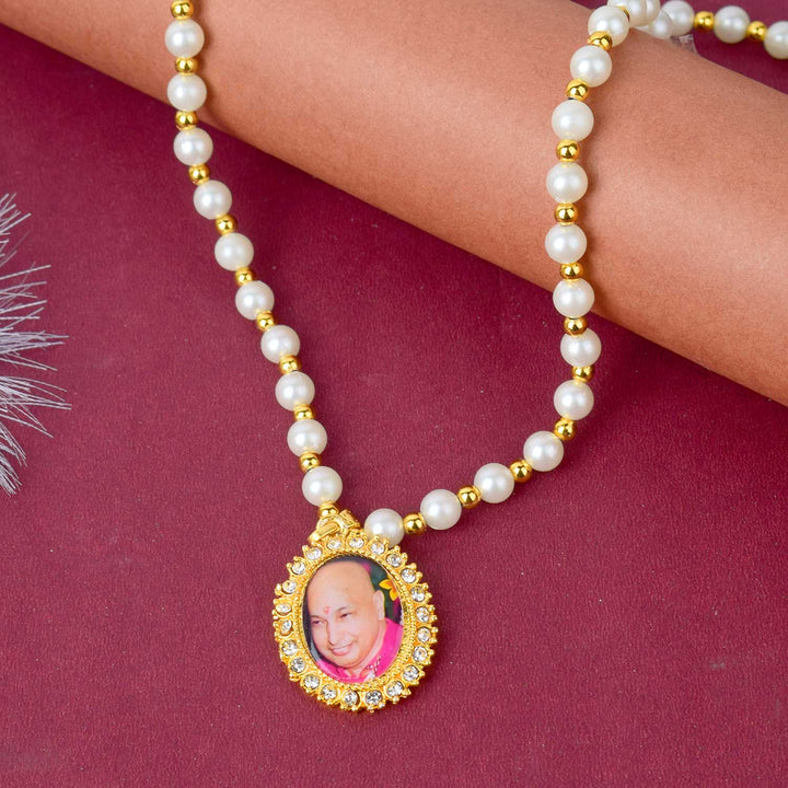 Jai Guruji Swaroop Mala with white and golden beads, perfect for pooja, gifting, and spiritual elegance. India’s Largest Pooja Accessories Brand – www.satvikworld.com