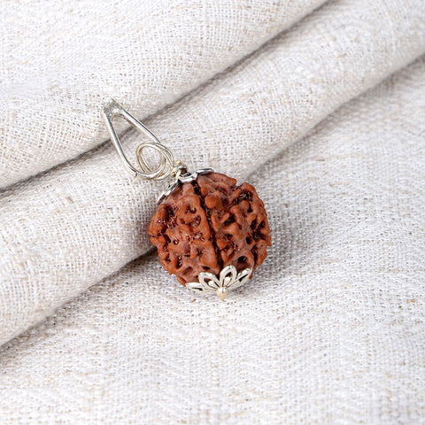 5 Mukhi Rudraksha Pendant with Designed Silver Cap and Hook for Spiritual Protection, Peace, and Positive Energy. 
India’s Largest Pooja Accessories Brand – www.satvikworld.com
