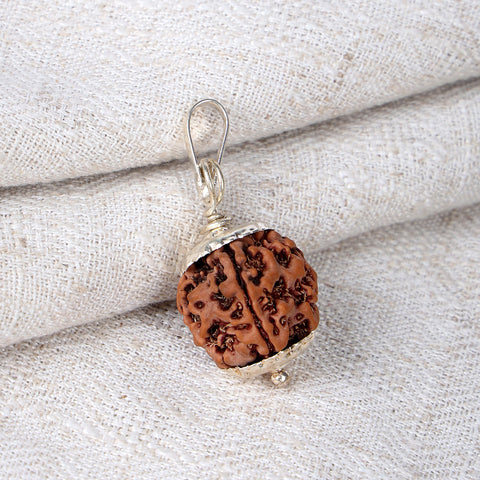 5 Mukhi Rudraksha Pendant with Silver Cap and Hook for Spiritual Protection, Peace, and Positive Energy. India’s Largest Pooja Accessories Brand – www.satvikworld.com
