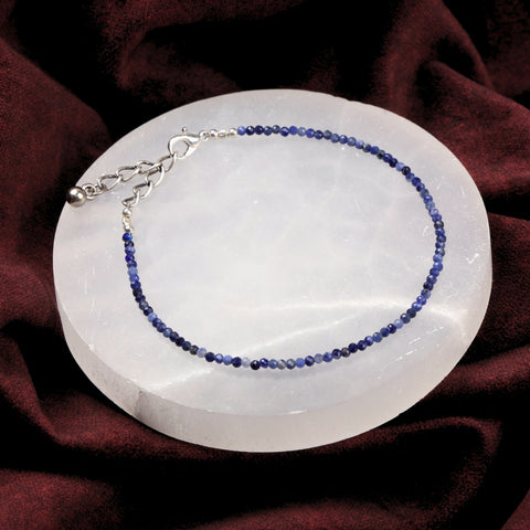 Lapis lazuli healing stone anklet for wisdom and confidence. India’s Largest Puja Accessories Brand- www.satvikworld.com