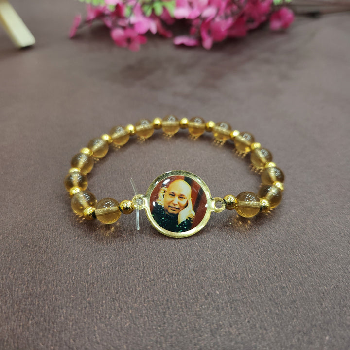 Jai Guruji Golden palted kada available Book your order fast #bracelet  #gurujisangattoronto #gurujidelhisangat #gurujiaccessories… | Instagram