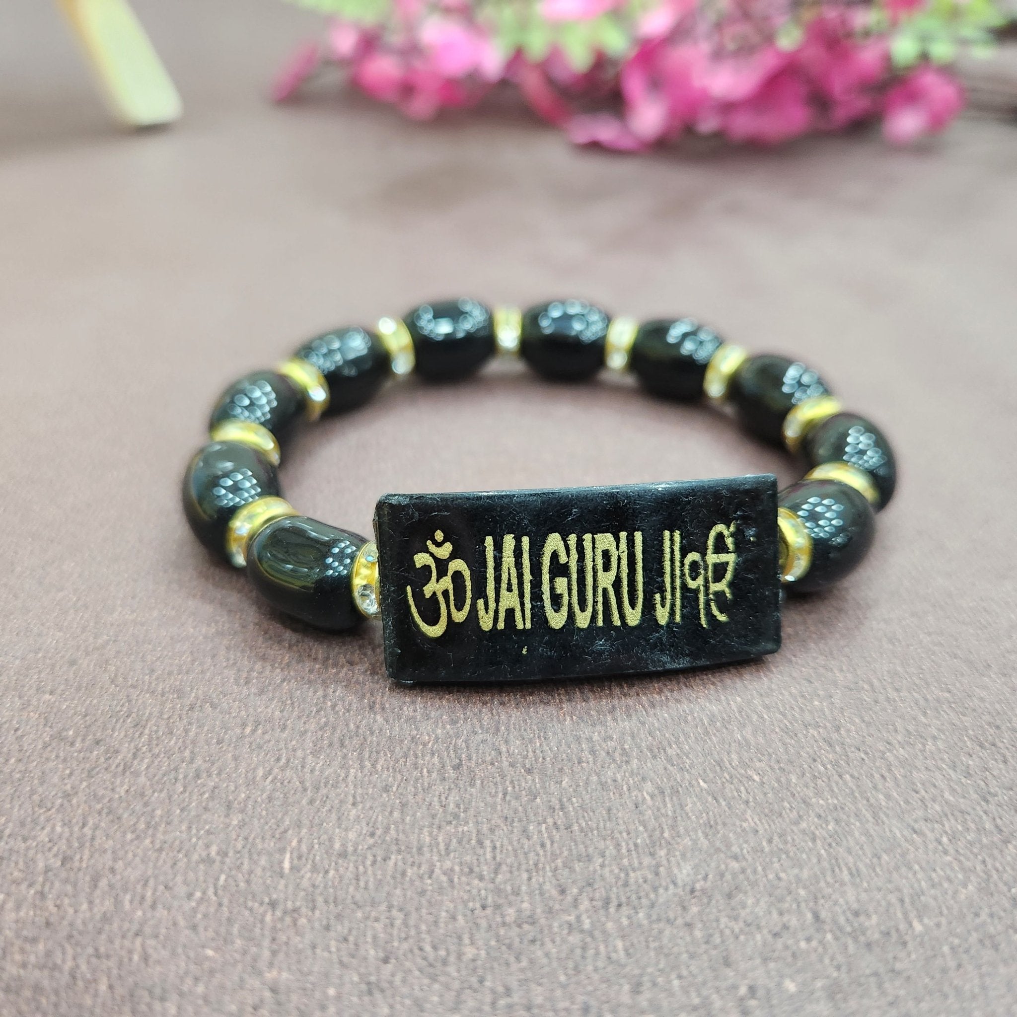 GURU JI BLESSED BRACELETS AVAILABLE 🌹💞 DM FOR RATES AND MORE DESIGNS❤ JAI  GURUJI #guruji #gurujikaashram #gurujisangat… | Instagram