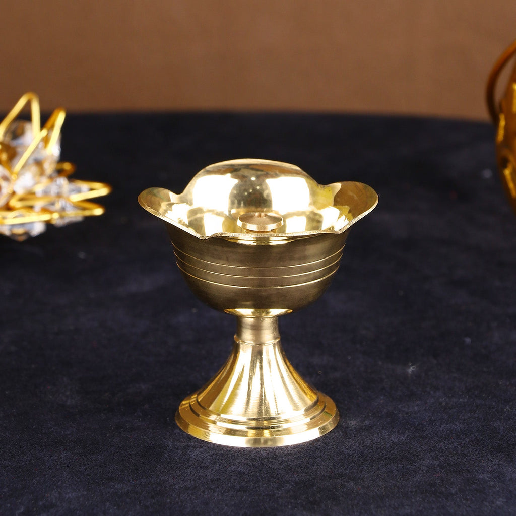 Beautiful Brass Rose Shape Diya – An intricately crafted diya in the elegant form of a blooming rose, made from pure brass to bring charm and divinity to your pooja rituals and festive decorations. India’s Largest Pooja Accessories Brand – www.satvikworld.com