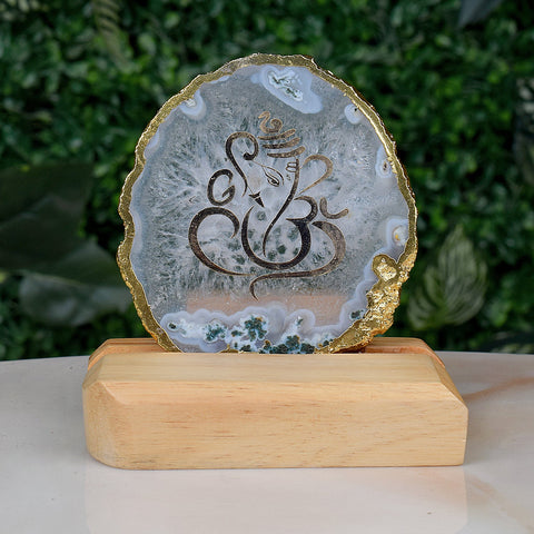 Spiritual Agate Ganesha Display Stand with natural agate slice and hand-painted Ganesha art on wooden base India’s Largest Pooja Accessories Brand – www.satvikworld.com